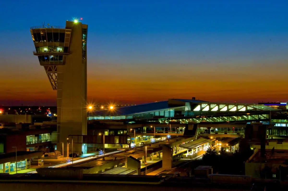 Philadelphia International Airport (PHL)