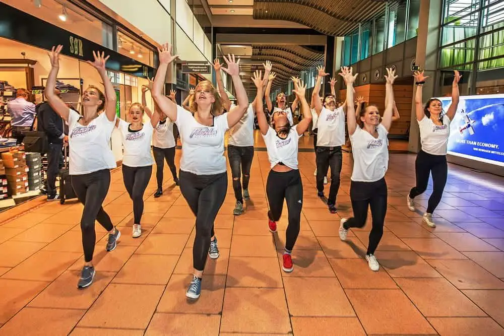 Flash mob takes over Hamburg Airport to celebrate Heinemann campaign